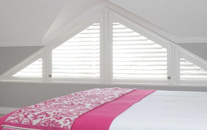 Decowood-shutters-bedroom-custom-shape-pink