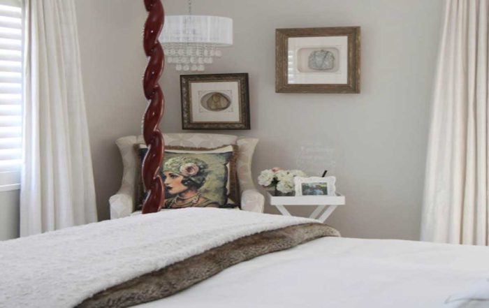 AMERICAN-shutters-Bedroom-Decowood